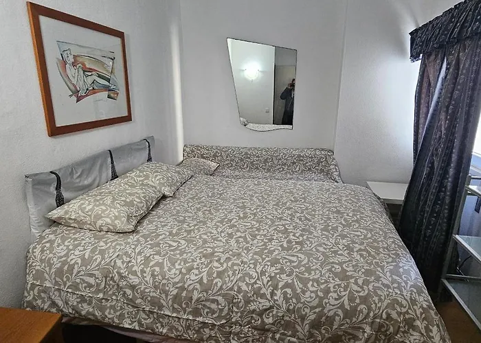 Summer Hoster Hotel Costa de Caparica